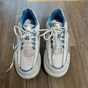 Curves for Woman Toning Walking Shoes Woman’s size 9.5